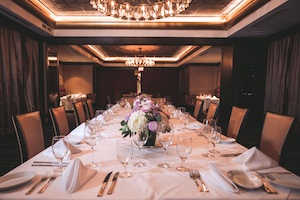 Getting Married in Niagara Falls Table Setting Example